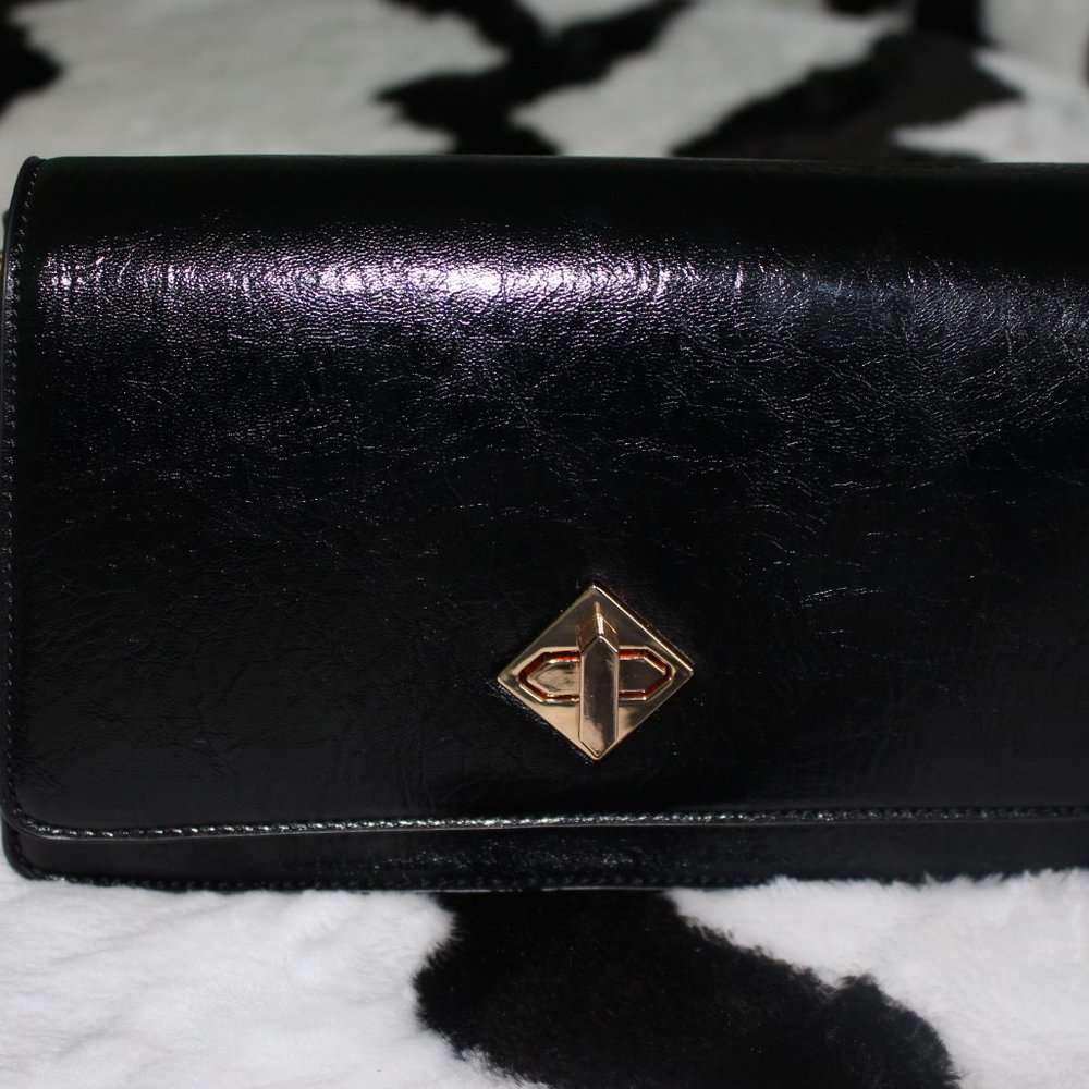 IsabeLLe Handbag - Picture 3 of 4